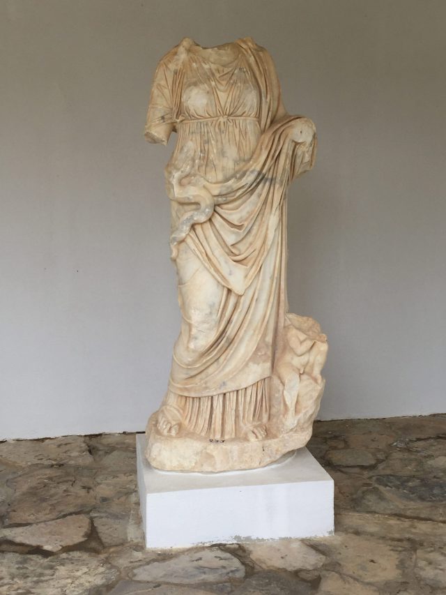 Statue der Hygieia (im Museum von Gortyne)